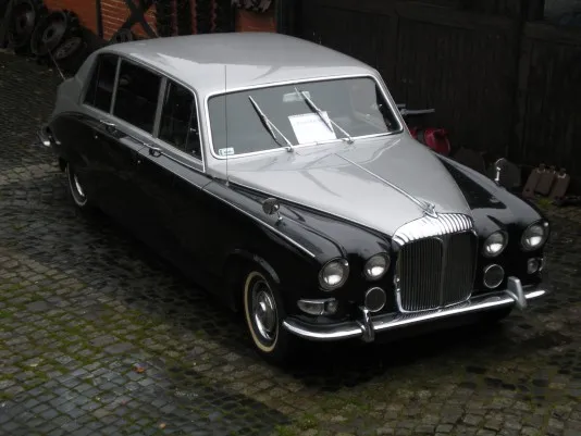 DAIMLER DS 420