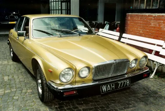 Jaguar XJ6