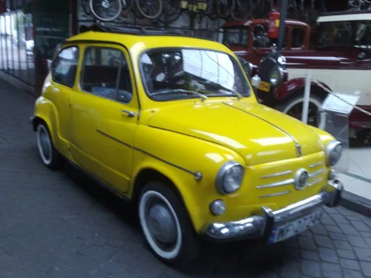 FIAT 600